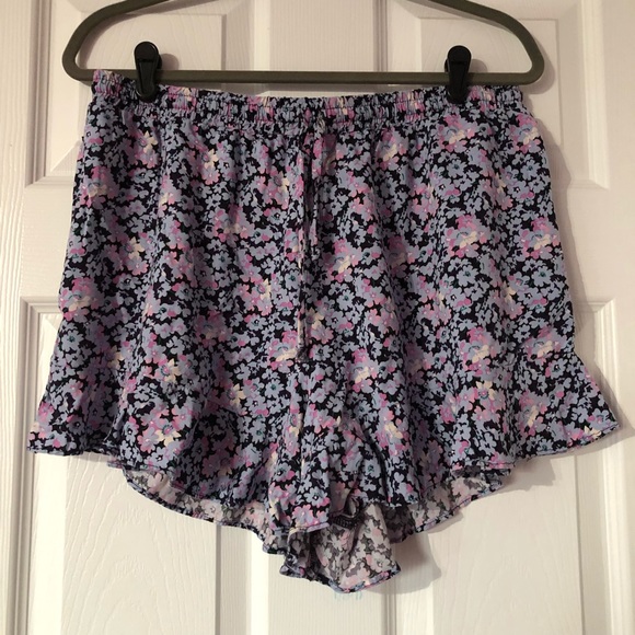 Mossimo Ruffle Floral Shorts - Picture 2 of 4